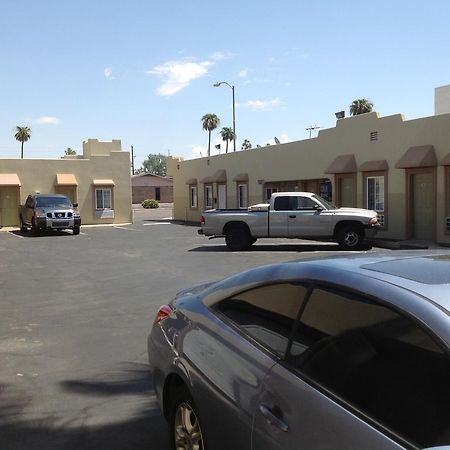 צ'נדלר Redwood Motel מראה חיצוני תמונה